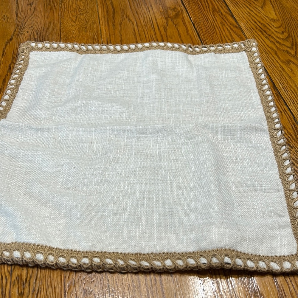 Phantoscope brand linen blend pillow cover. New without tags.  Jute trim.